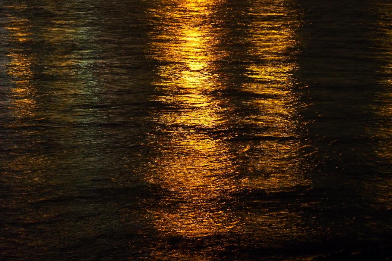 Hamburger Hafen bei Nacht