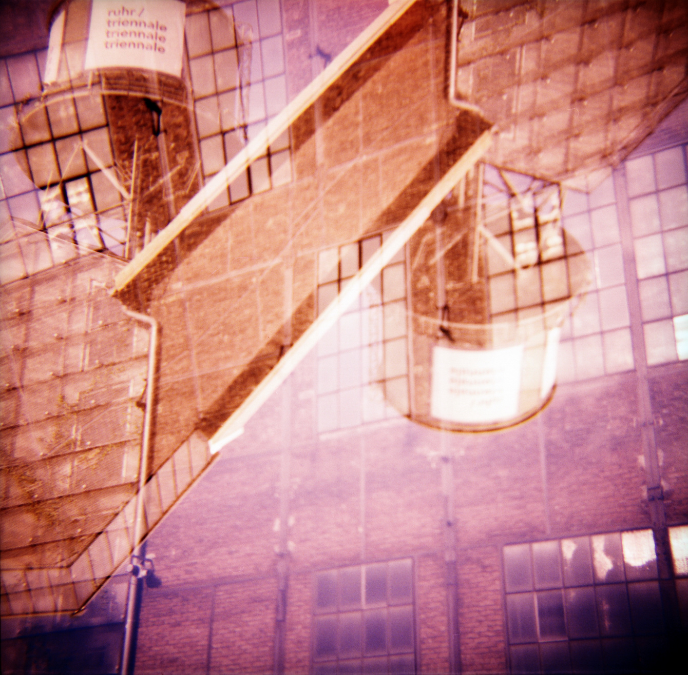 Westpark Bochum - aufgenommen mit einer Original Diana Kamera und einem Fuji Velvia Film