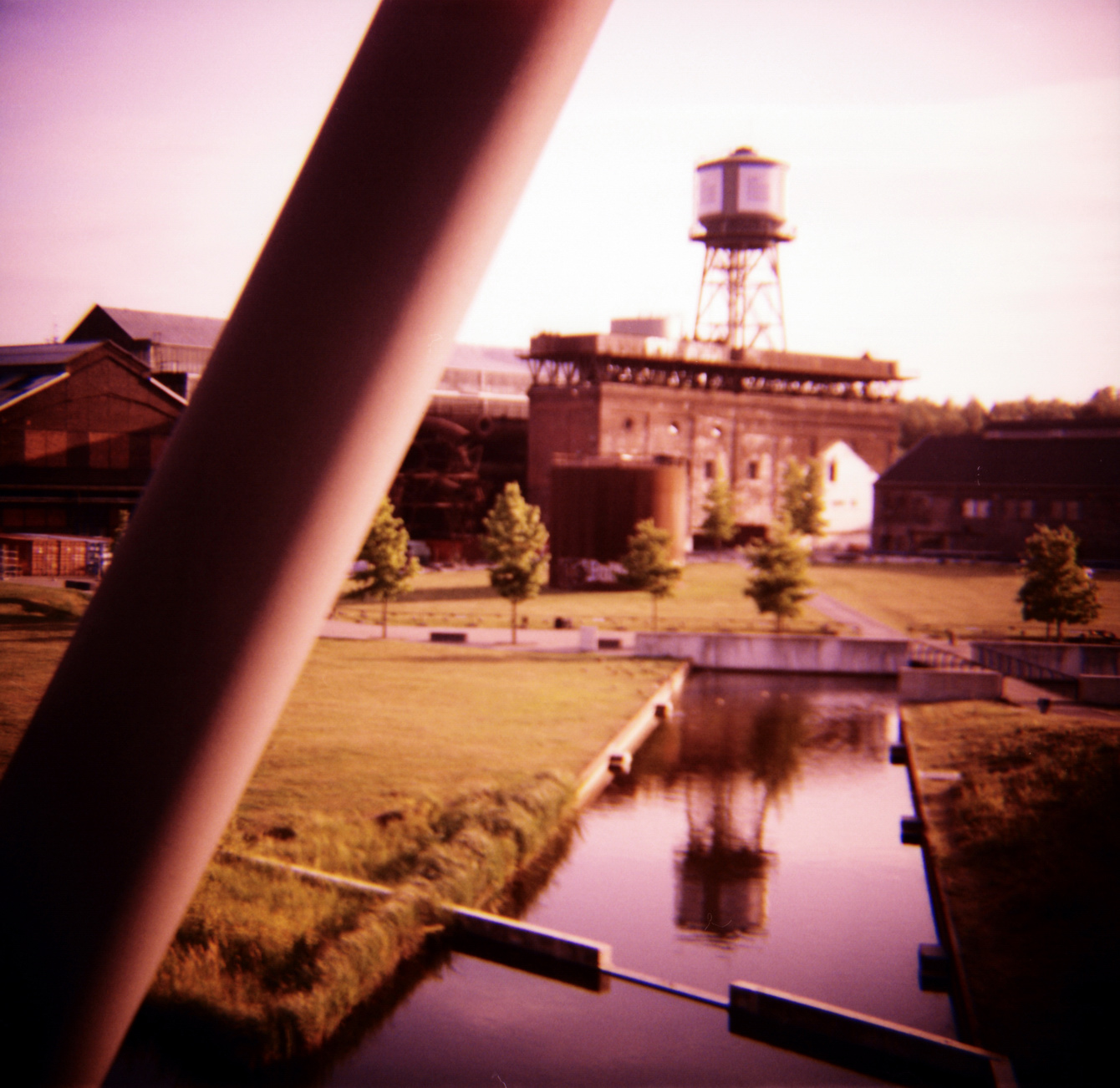 Westpark Bochum - aufgenommen mit einer Original Diana Kamera und einem Fuji Velvia Film