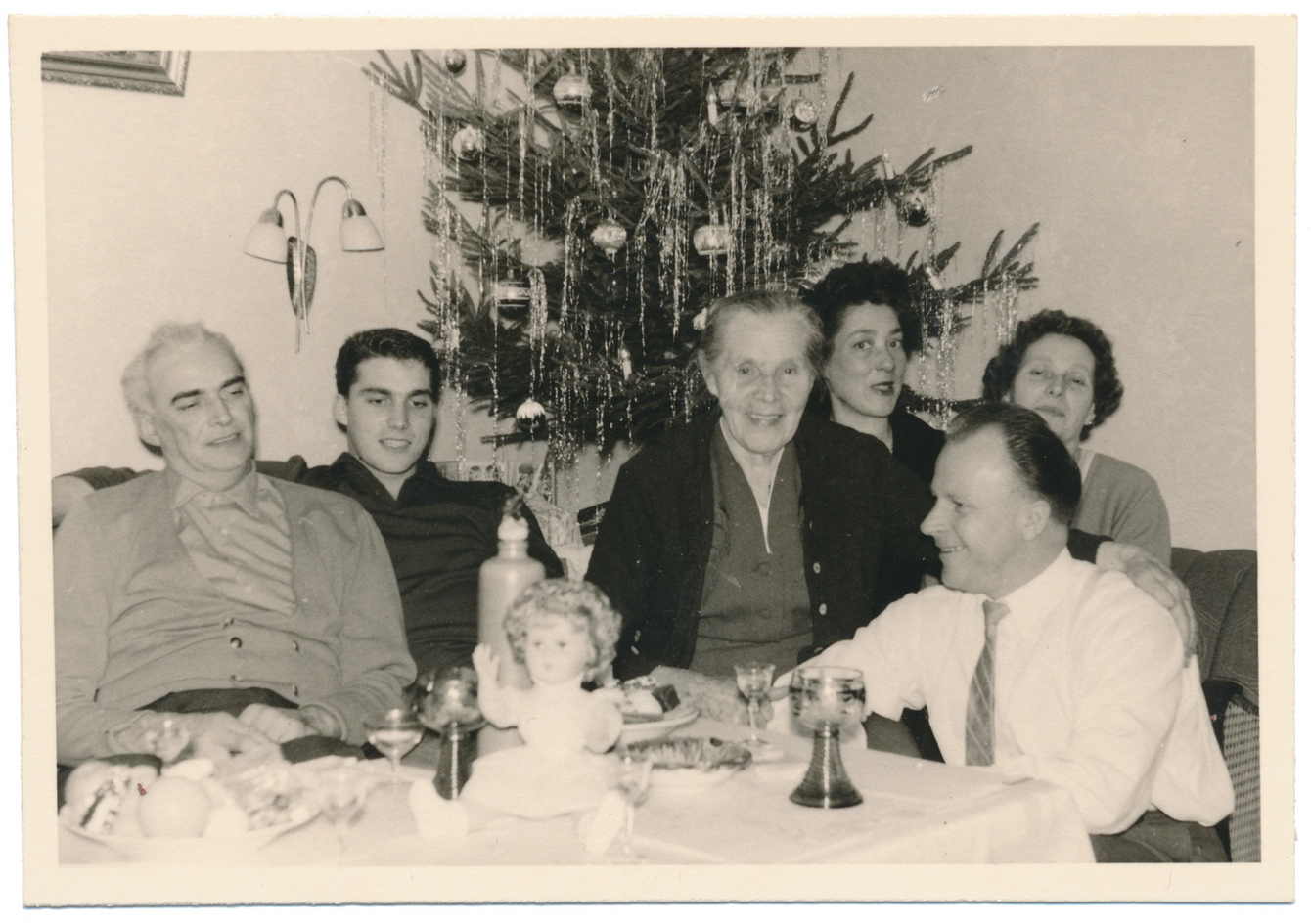 Nostalgisches Foto - Weihnachten im Familienkreis