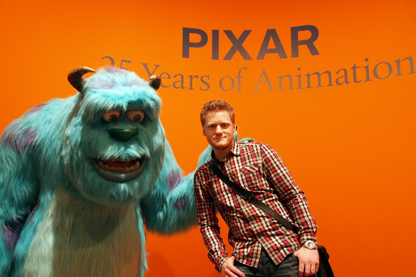 Ausstellung "Pixar - 25 Years of Animation" - Sulley in Lebensgröße - Rechte für die abgebildeten Figuren und Kunstwerke liegen bei Pixar, Bildrechte bei "Fee ist mein Name"