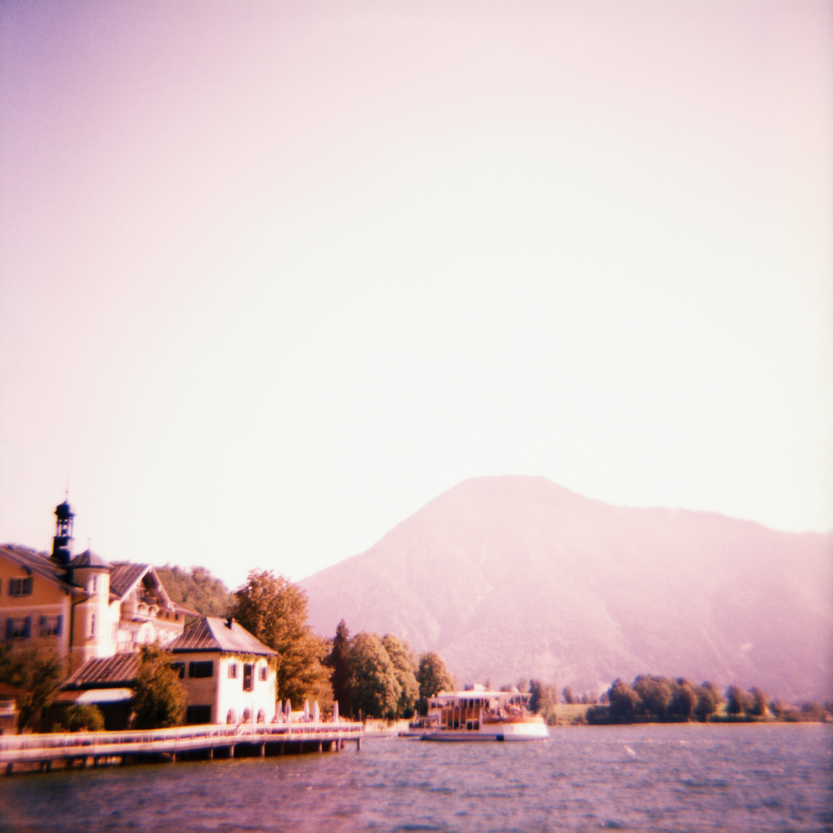 Ein Tag am Tegernsee - Diana F+ und Fuji Velvia Film - "Fee ist mein Name"