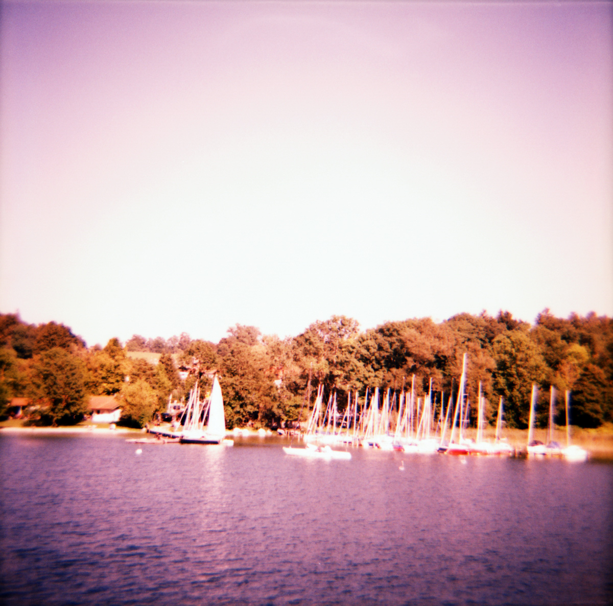 Ein Tag am Tegernsee - Diana F+ und Fuji Velvia Film - "Fee ist mein Name"