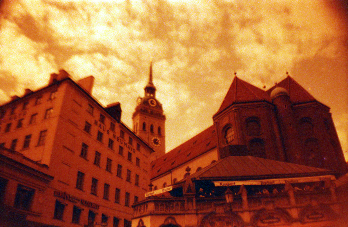 München - La Sardina / Redscale