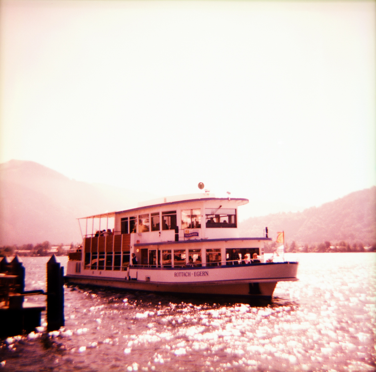 Ein Tag am Tegernsee - Diana F+ und Fuji Velvia Film - "Fee ist mein Name"