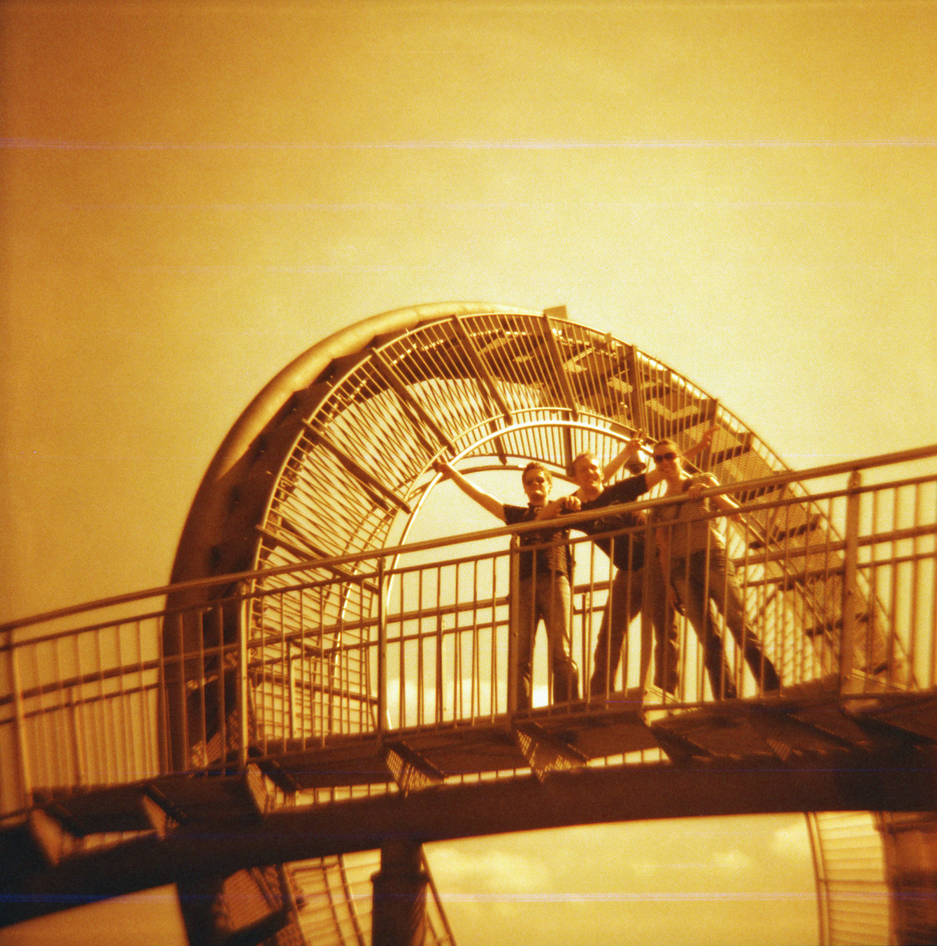 Tiger & Turtle in Duisburg - Redscale Diana F+ - "Fee ist mein Name"