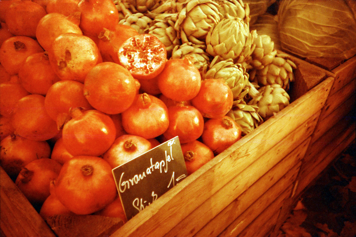 Hansemarkt Dortmund in Redscale - "Fee ist mein Name"