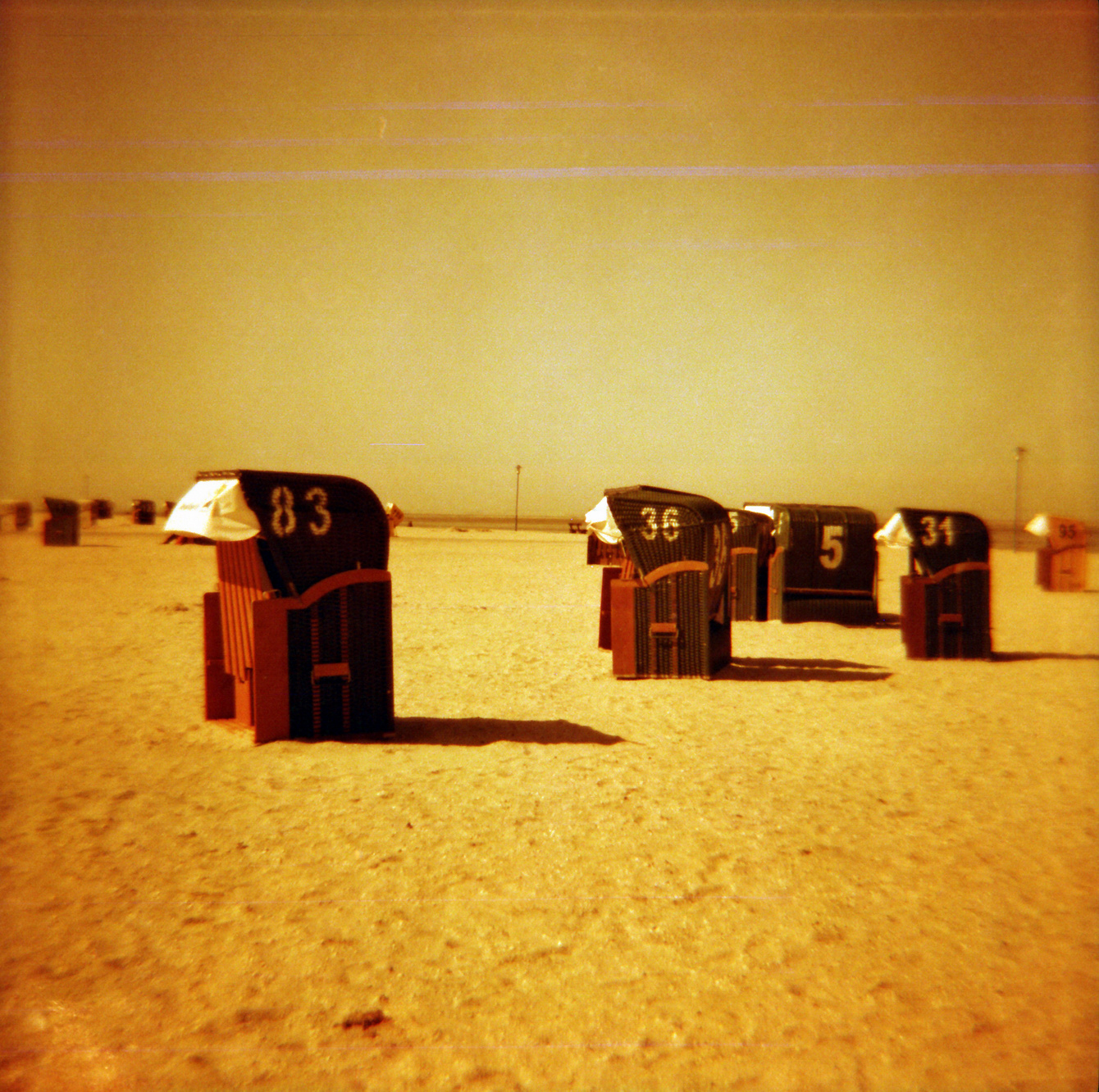 Neuharlingersiel in Redscale, Diana F+ - "Fee ist mein Name"