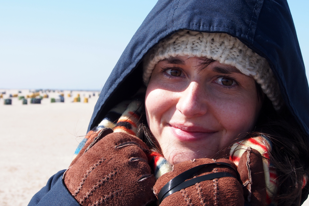 In Neuharlingersiel am Strand - "Fee ist mein Name"