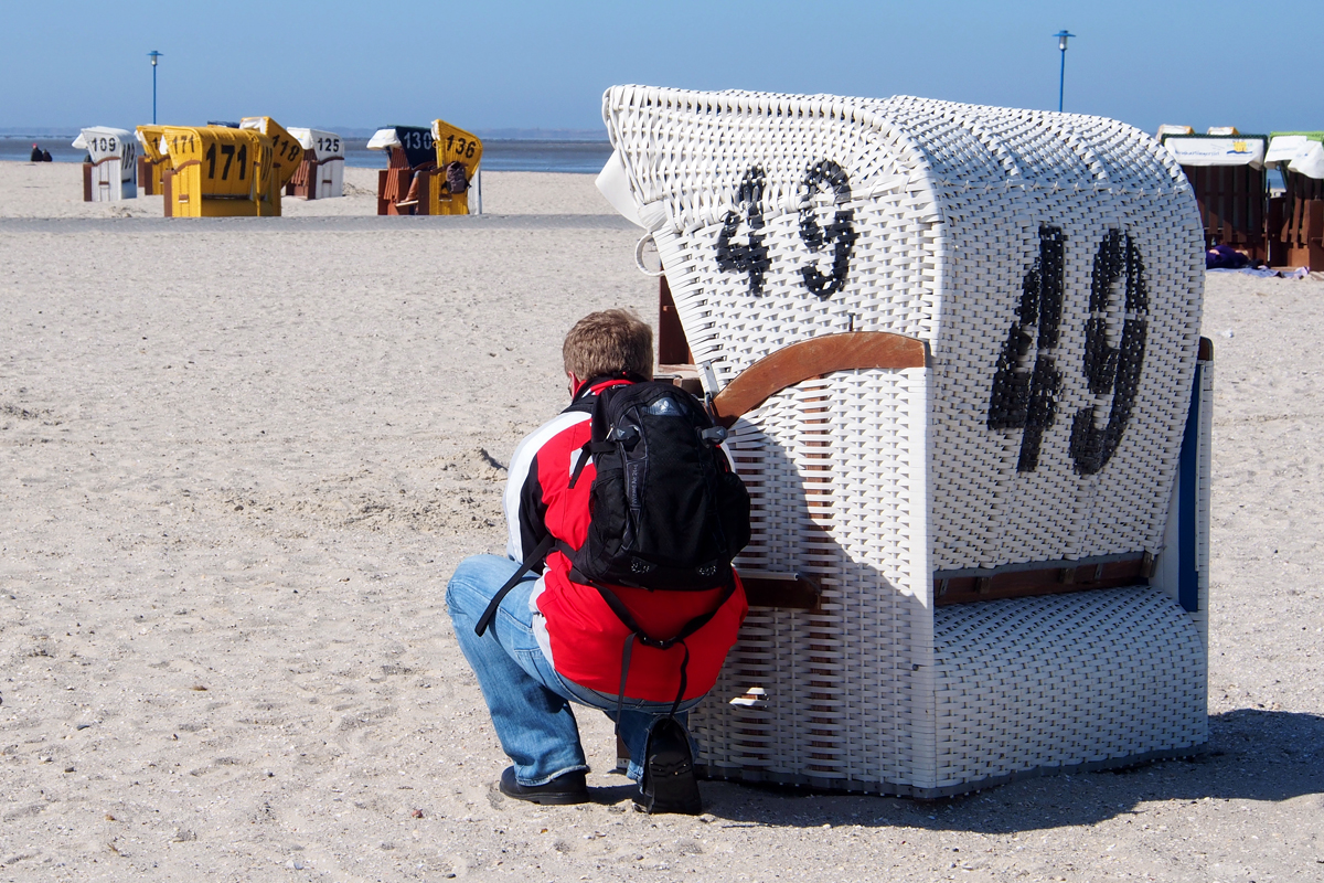 In Neuharlingersiel am Strand - "Fee ist mein Name"