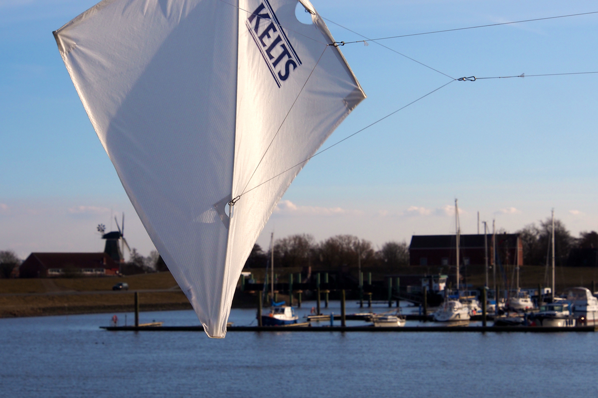 Drachen steigen lassen in Greetsiel - "Fee ist mein Name"