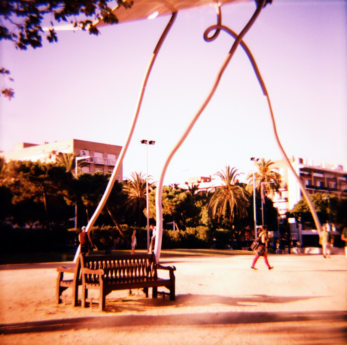 Barcelona mit Diana F+ und Fuji Velvia - "Fee ist mein Name"