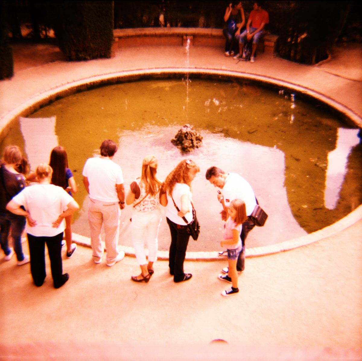 Barcelona mit Diana F+ und Fuji Velvia - "Fee ist mein Name"