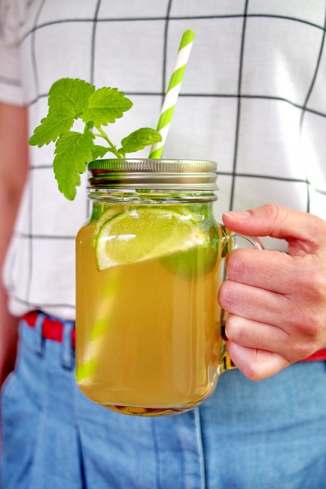 Rezept für Limeade mit Rohrzucker und Zitronenmelisse - "Fee ist mein Name"