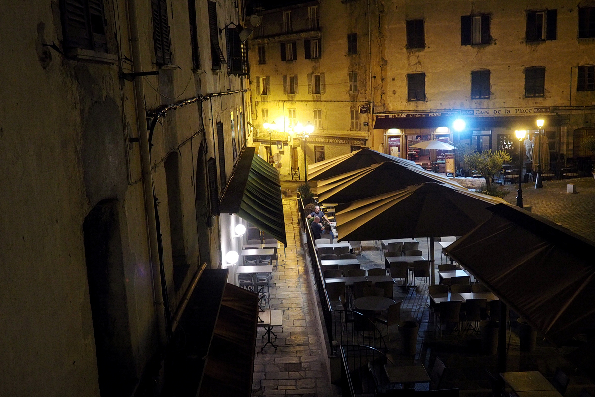 Korsikas heimliche Hauptstadt: Corte bei Nacht - © Fee ist mein Name