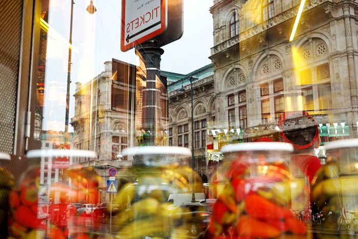 Wien im Regen - "Fee ist mein Name""